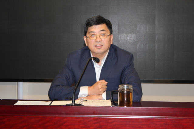 杨校长讲话