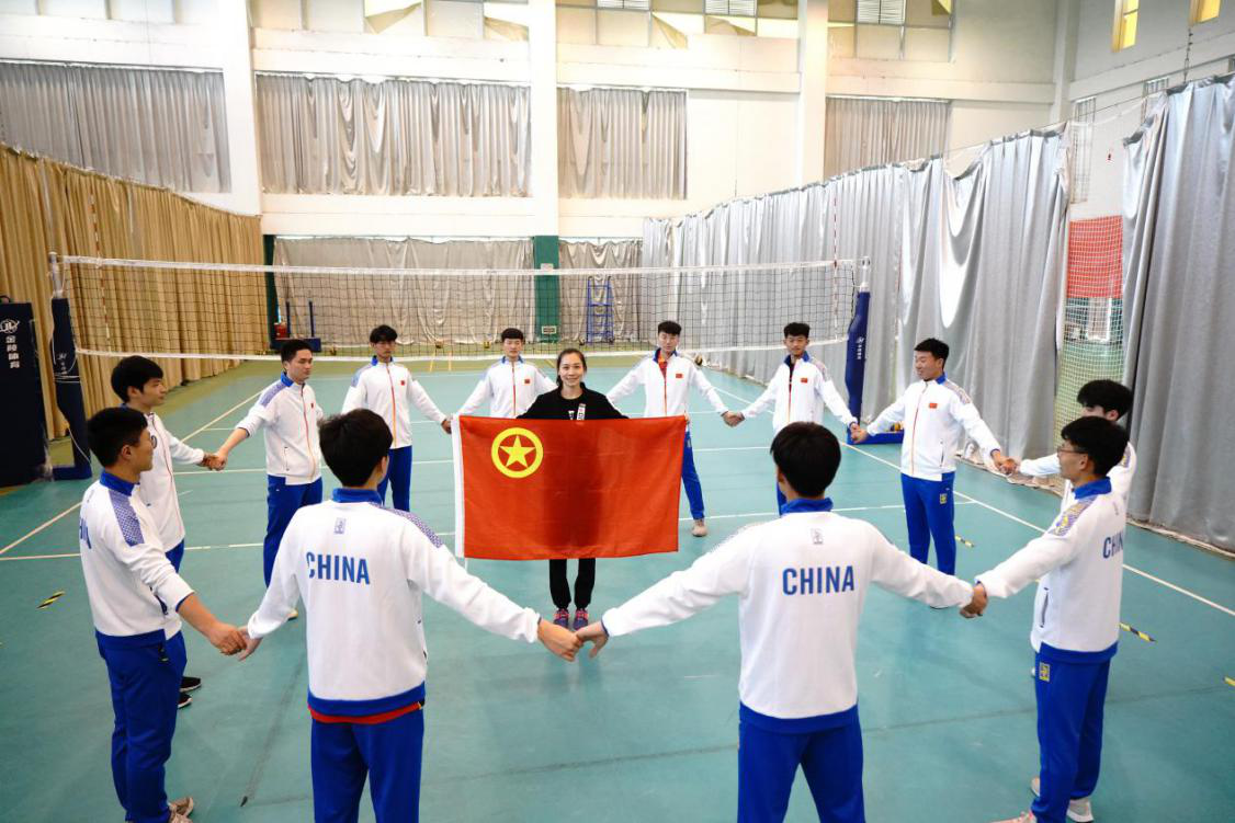 "承接五四旗帜,传扬女排精神"——运动训练学院开展"五四"主题团日