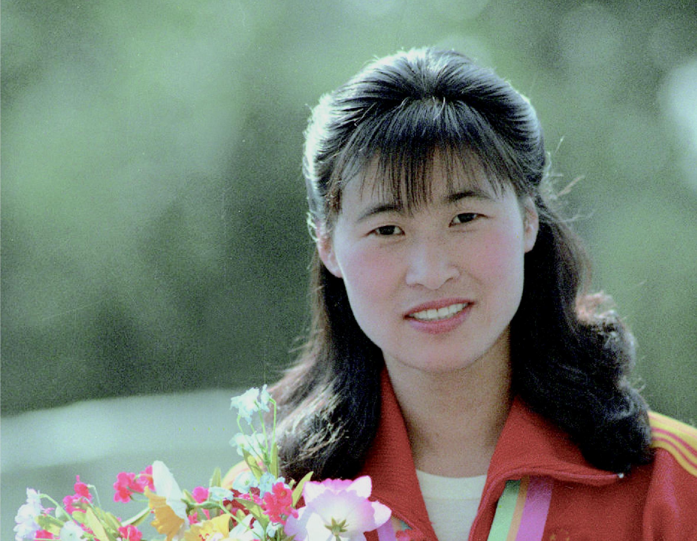 1984年8月，南京体育学院运动员栾菊杰夺得洛杉矶奥运会女子花剑冠军，成为学校和江苏省第一位奥运冠军、亚洲首位奥运击剑冠军。