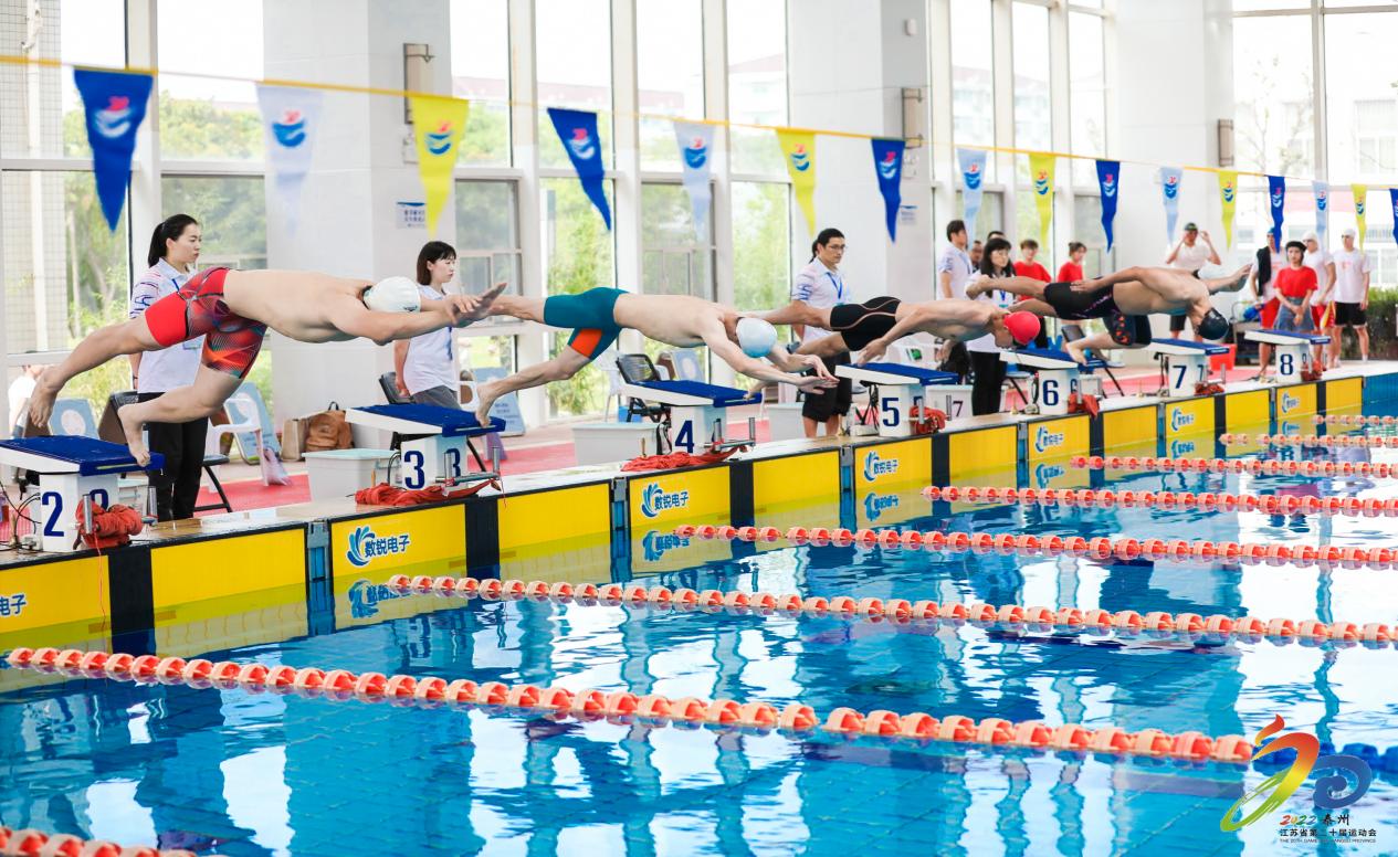 南京体育学院运动训练学院举办第九届秋季游泳比赛