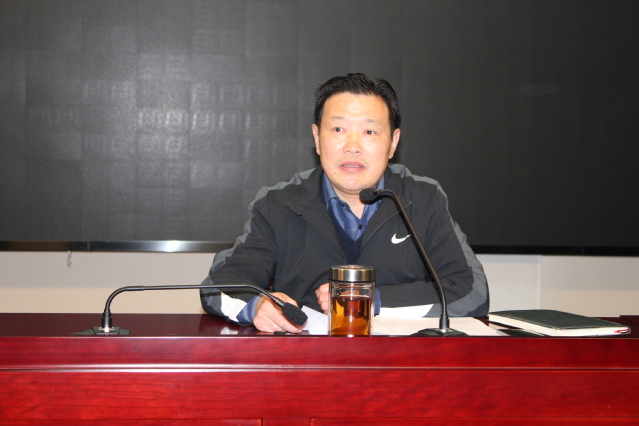 金校长主持会议