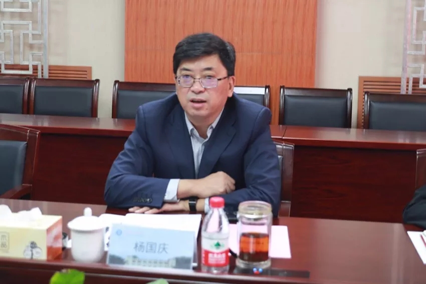 校党委副书记,校长杨国庆介绍我校办学情况