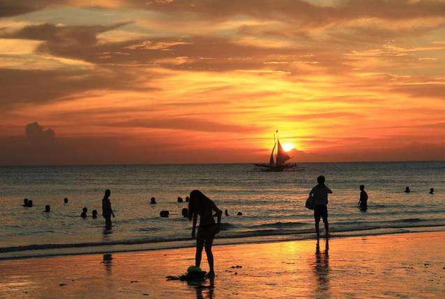 在旅途中很容易感染传染病，特别是在欠发达地区旅游时